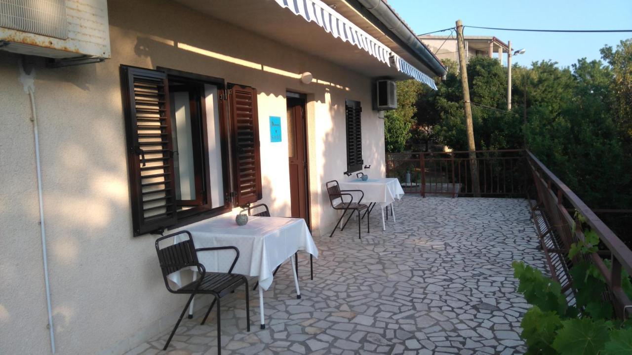 Apartments And Rooms Sanja Sibinj Krmpotski Exterior photo