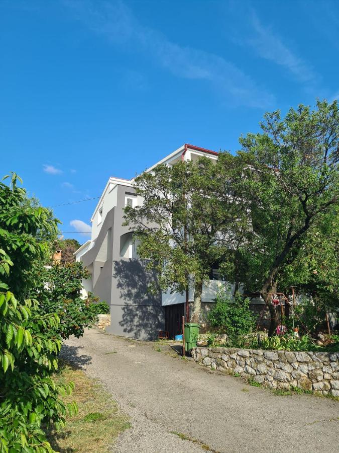 Apartments And Rooms Sanja Sibinj Krmpotski Exterior photo
